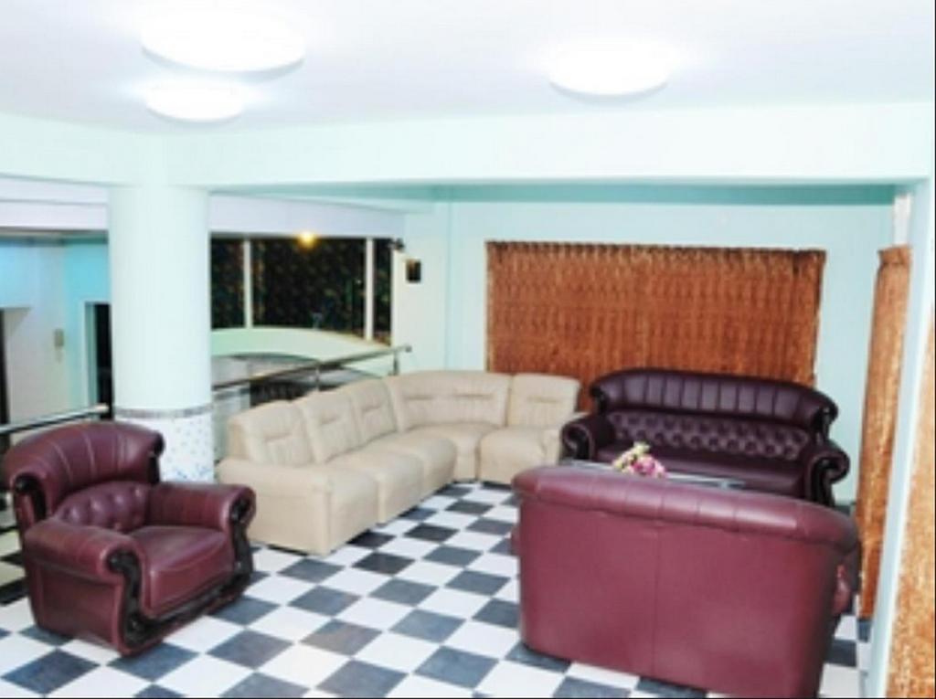 Hotel Bo Bo Min Янгон Экстерьер фото